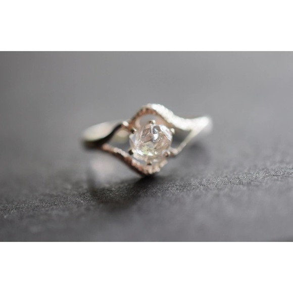 alternative raw diamond engagement ring raw crystal size 4 5 6 7 8 8 9 1… - Picture 3 of 5
